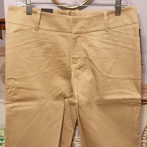 NWT Mossimo Stretch Womens' Size 4 Bermuda Khaki Short Modern Fit